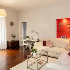 https://8-home.it-romehotels.com